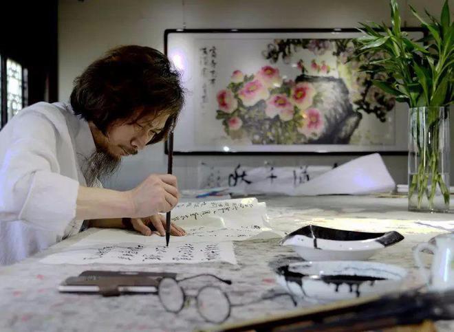 下载 (1).jpg